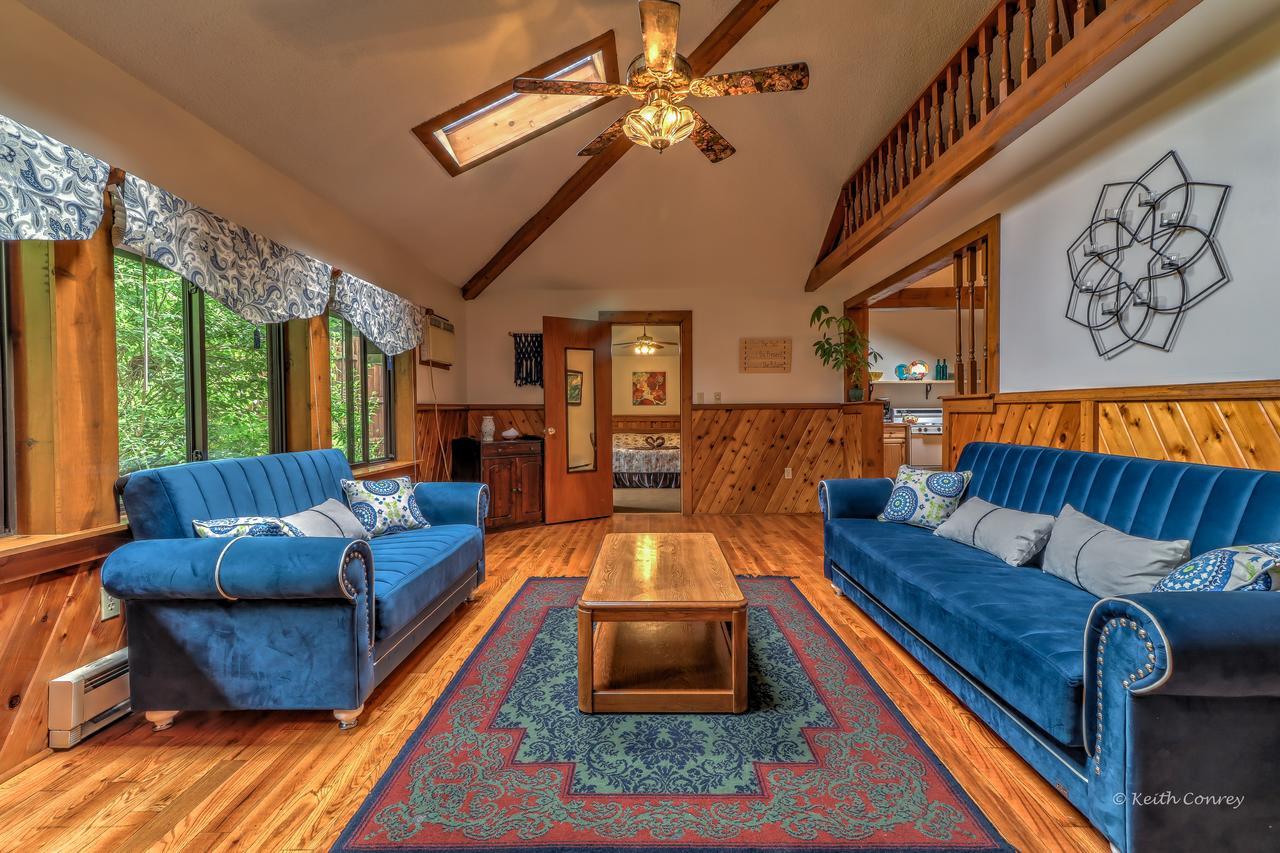 Magnolia Streamside Resort Canadensis Exterior foto